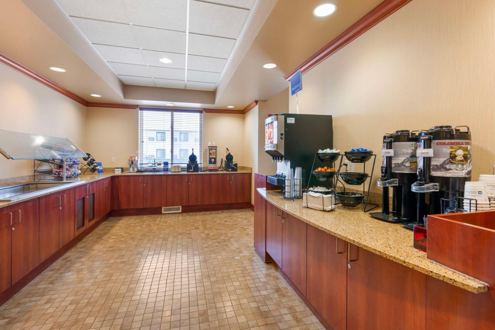 Best Western Golden Prairie Inn&Suites Sidney Exterior foto